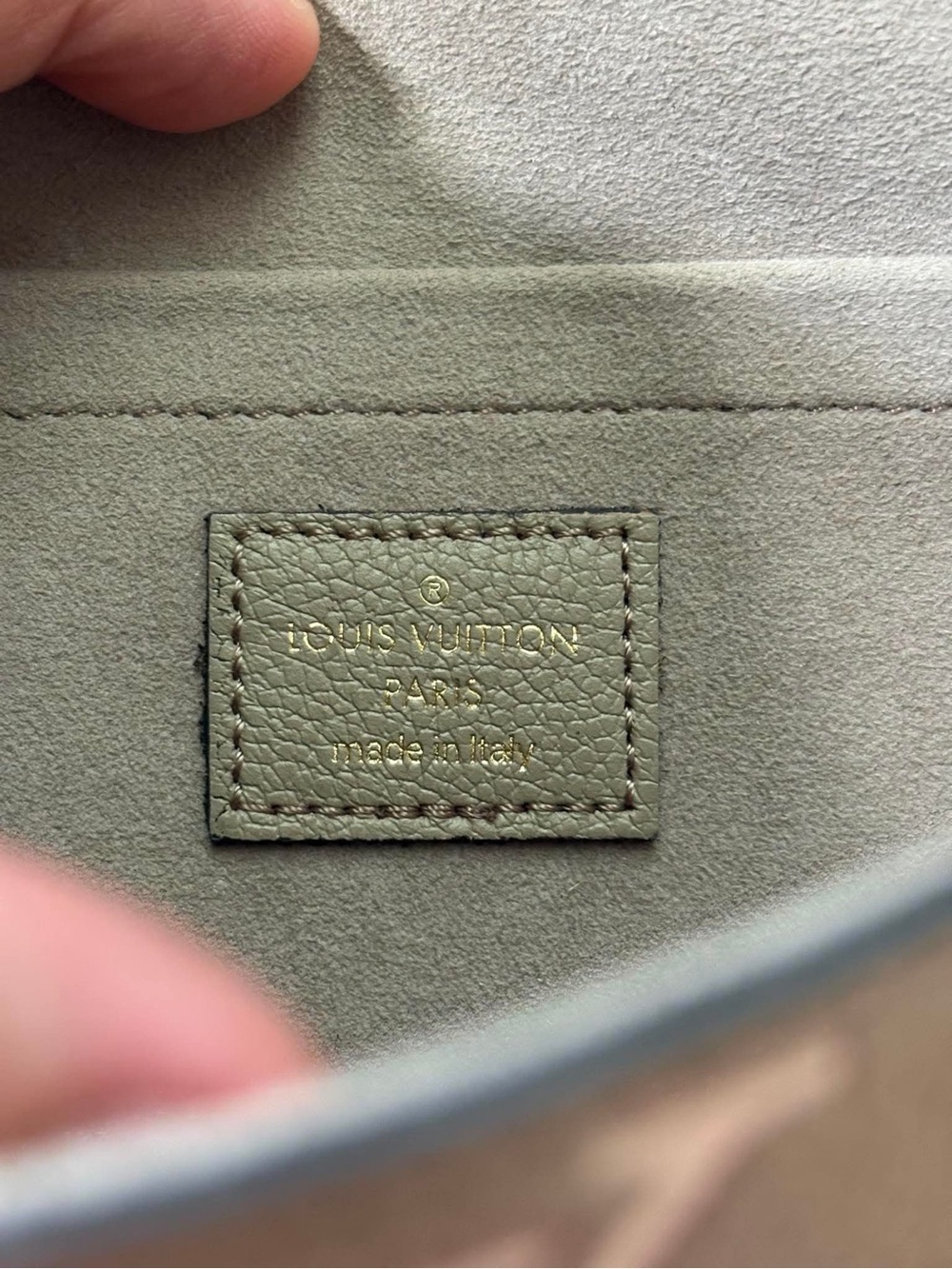Rare Louis Vuitton Felicie Taupe Monogram Envelope Chain Wallet - Picture 15 of 16